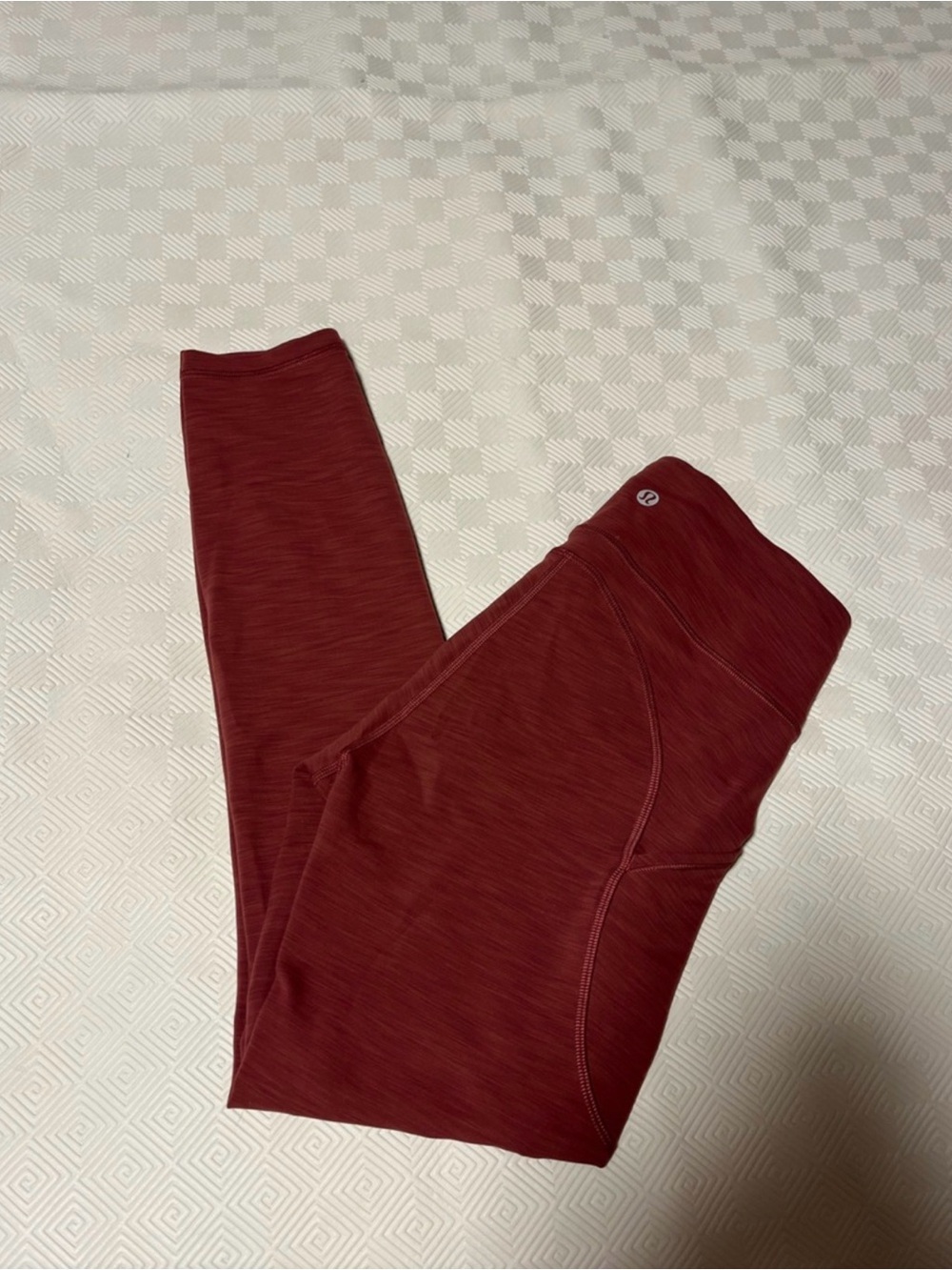 Lululemon Aligh High Rise Leggings Size 4 Maroon